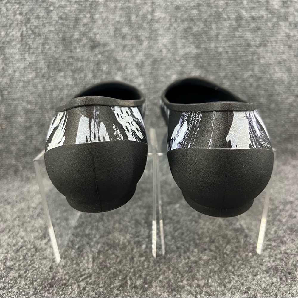 Crocs Iconic Comfort Black Floral Flats Women's Size 9 Slip On Lightweight - Picture 4 of 10